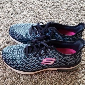 Skechers memory foam 7.5 shoes